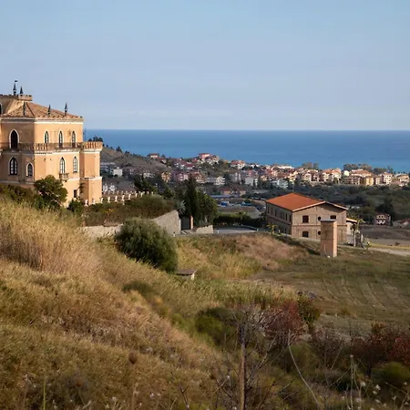 Casale Castello Gallelli Badolato Marina