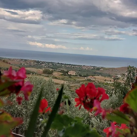 Casale Castello Gallelli Holiday home *