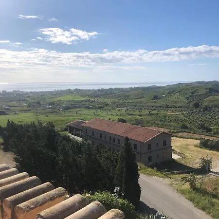Vakantiehuis Casale Castello Gallelli *