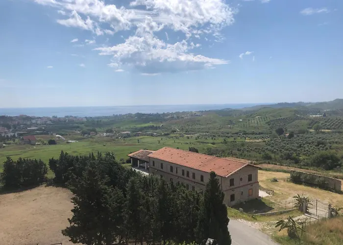 Casale Castello Gallelli *