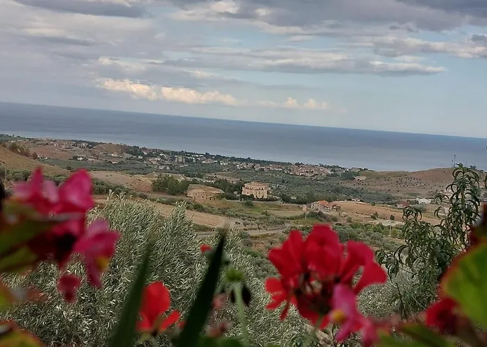 Casale Castello Gallelli Nyaraló *